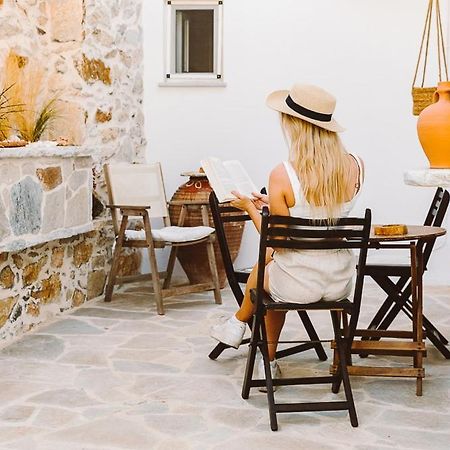 Laina Traditional Guest House Apérathos Екстериор снимка
