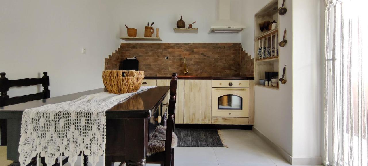 Laina Traditional Guest House Apérathos Екстериор снимка